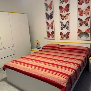https://appartamento-porto-azzurro-5-6-beds.it-tuscanyhotel.com