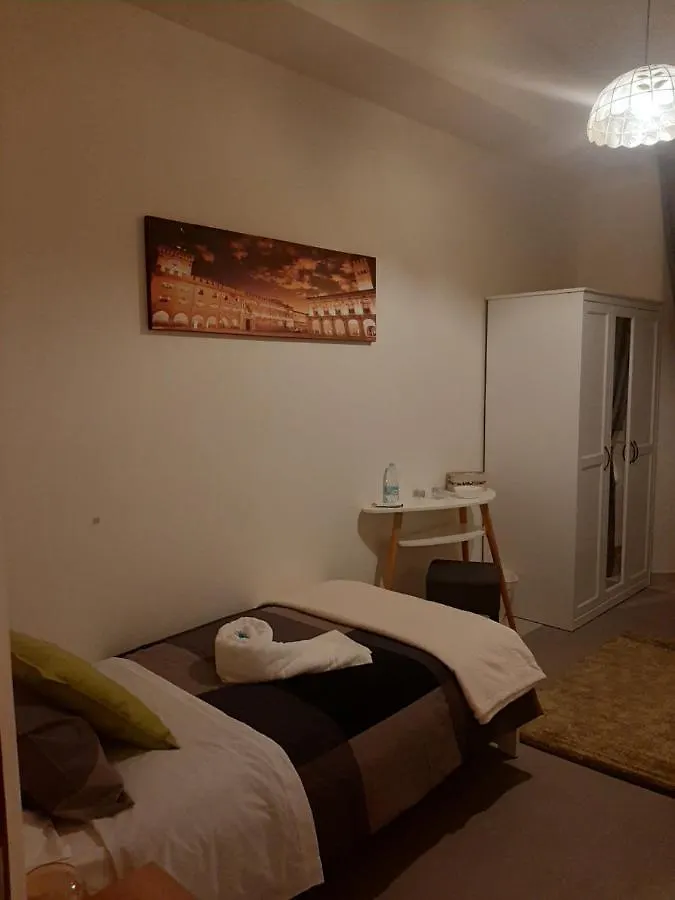 Residenza Rialto Otel Bolonya