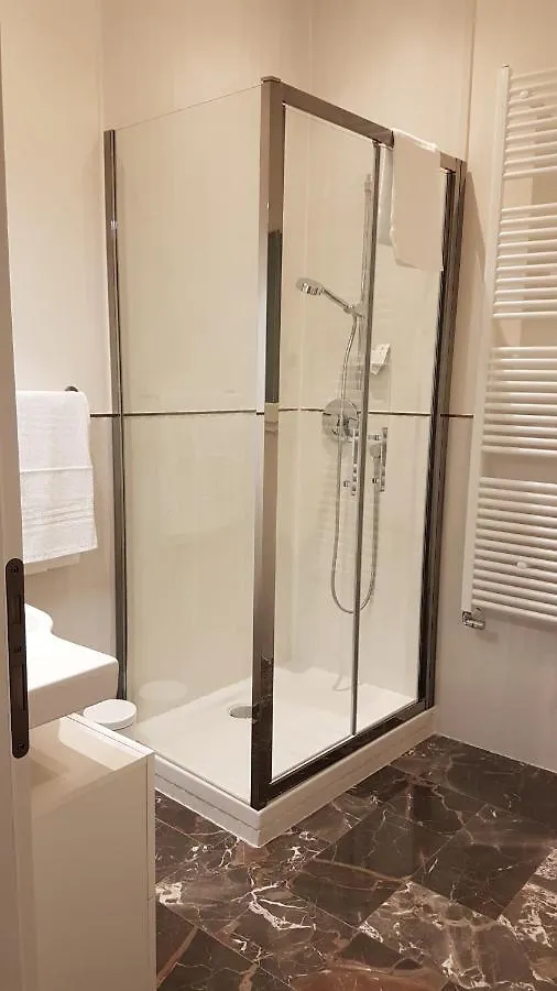 Konukevi Residenza Rialto Otel Bolonya İtalya